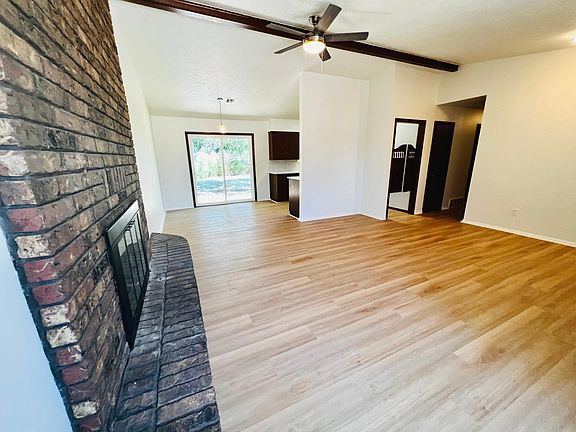 2nd image of 2029 Plymouth Ln