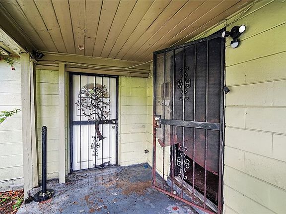3rd image of 3504 LINDELL AVENUE