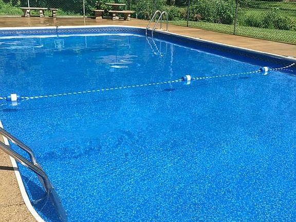 Beautifully maintained pool
