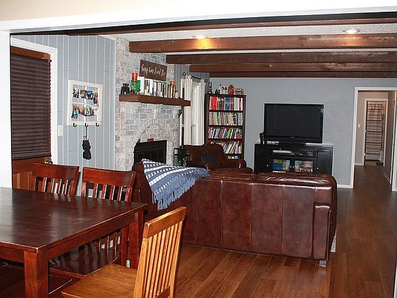 4th image of 609 Woodcrest Dr