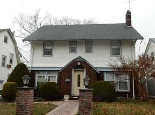 7 Manor Rd, Paterson, NJ 07514