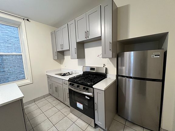 5th image of 3038 S Canal St #1BF