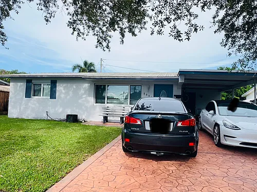 5081 SW 94th Way Photo 1