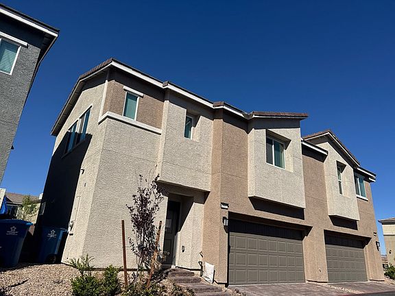 3rd image of 2902 Hemi Orange Ave