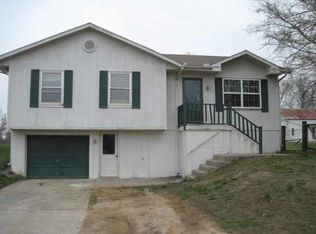 801 Hormeyer St, Clinton, MO 64735