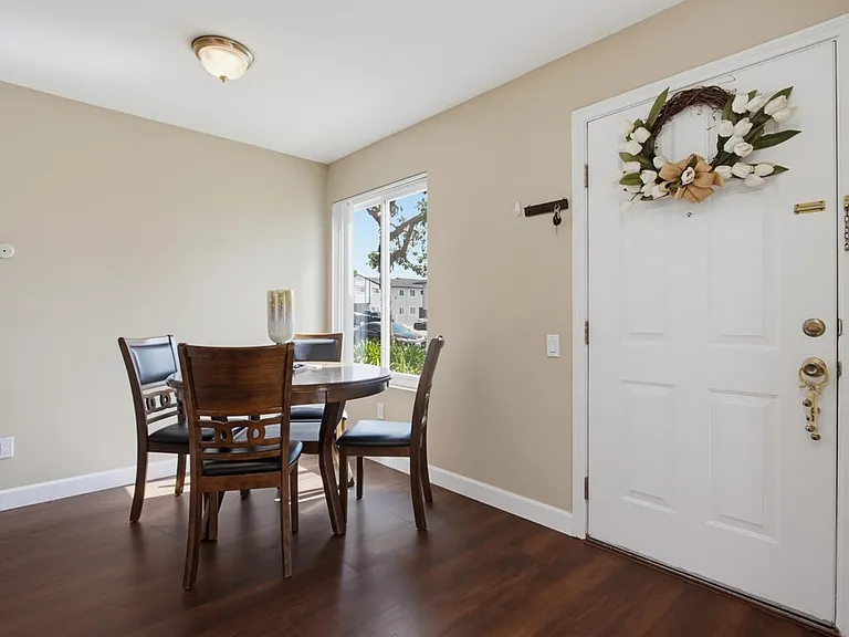 3454 Castle Glen Dr #102 — Photo 6