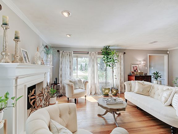5th image of 1362 Southview Dr