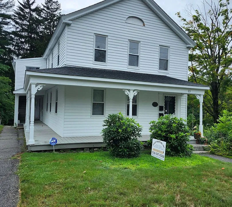 63 Main St