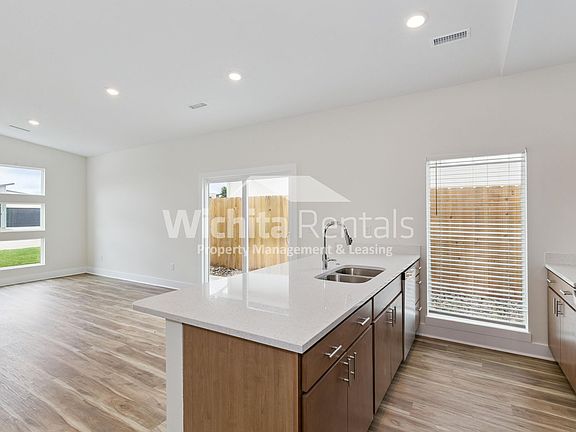 5th image of 9603 E Annabelle Cir
