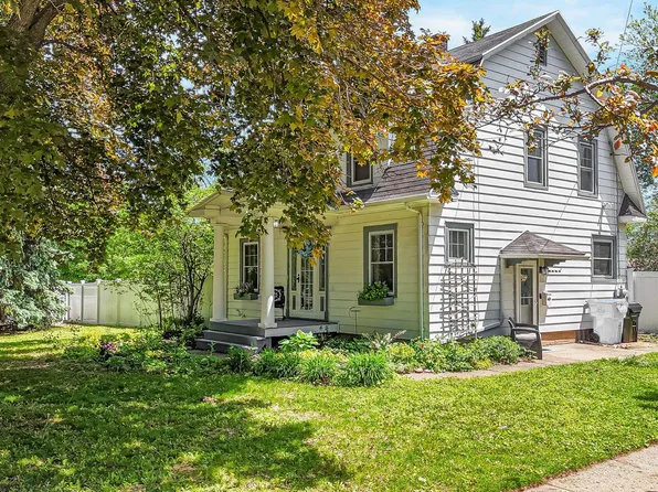 2005 E Newberry St, Appleton, WI 54915