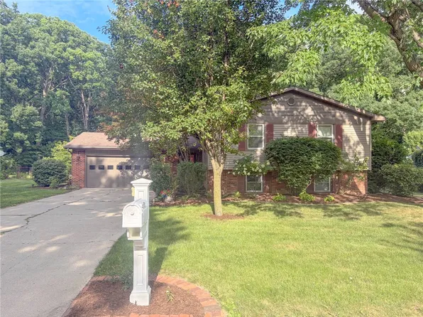 3623 Tuttle St, Danville, IL 61832