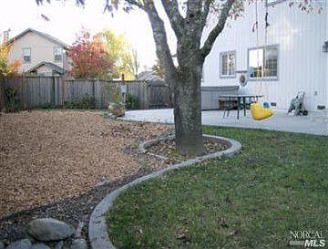 2nd image of 315 Maiden Ln