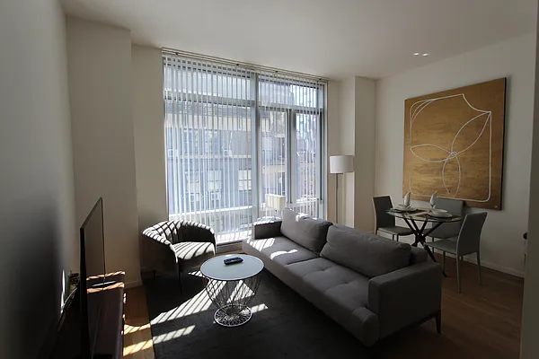 Sold by HighRiseNY | media 1