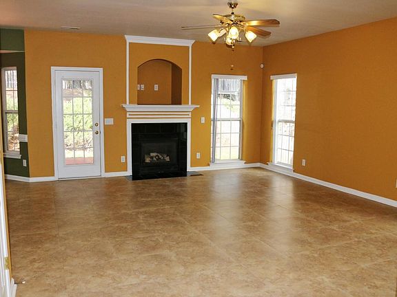 2nd image of 3516 Cole Mill Rd