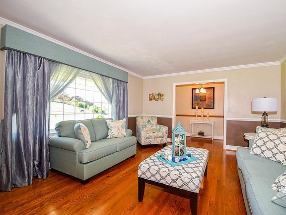 22 Beagle Trail Troutville VA-large-002-