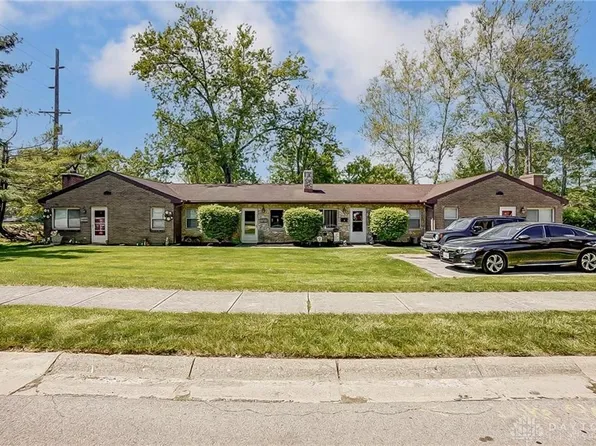 35 Edgebrooke Dr, Springboro, OH 45066