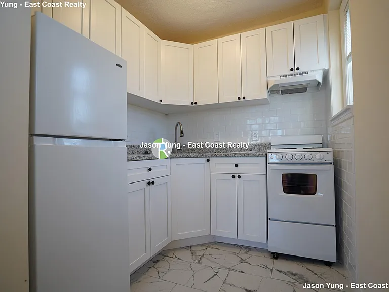 2018 Commonwealth Ave #45 — Photo 7