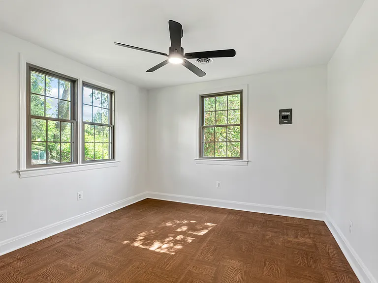 1708 Willow Ave — Photo 32