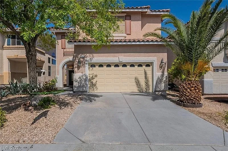 4 bed, 2.5 bath, 2547 sqft, $2,999 — Photo 2