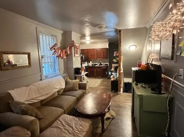 1731 Fontain St, Philadelphia, PA 19121