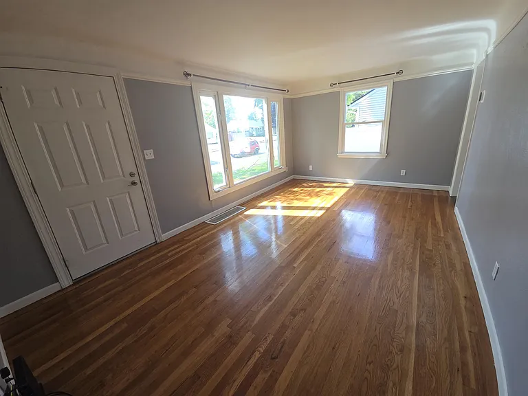4804 N Elgin St — Photo 5