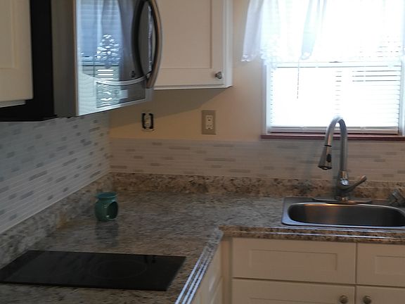 5th image of 820 Barnes Blvd #D27