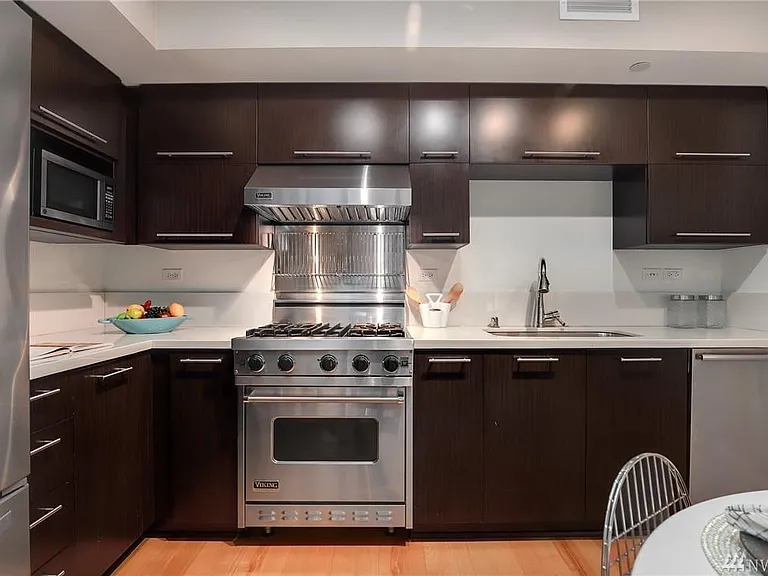 2911 2nd Ave #205 — Photo 3
