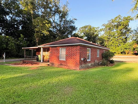 3rd image of 3913 Willis Rd