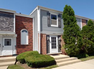 2173 Somersworth Pl, Hoffman Estates, IL