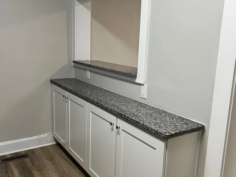 240 E New Hampshire Ave — Photo 16
