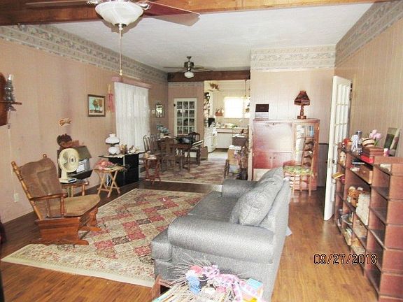 2nd image of 430 E Fordyce Ave