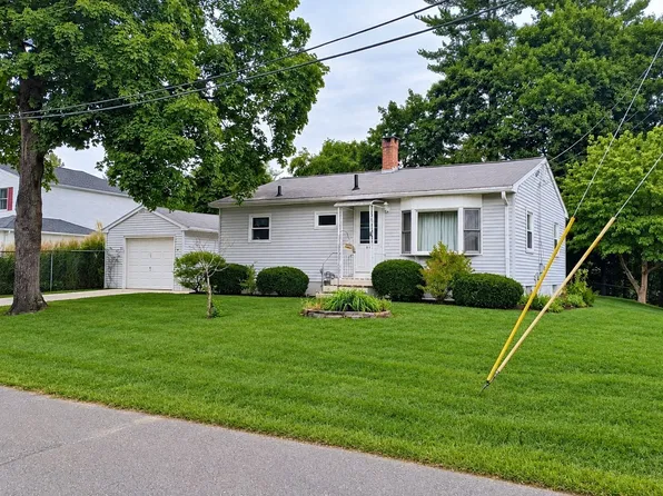 81 Beveridge Blvd, Westfield, MA 01085