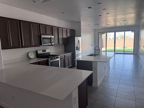 3rd image of 9162 W Sells Dr