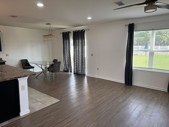 3rd image of 11217 SW Sophronia Street