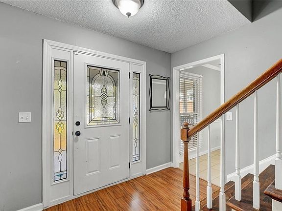 4th image of 2610 Loring Rd NW