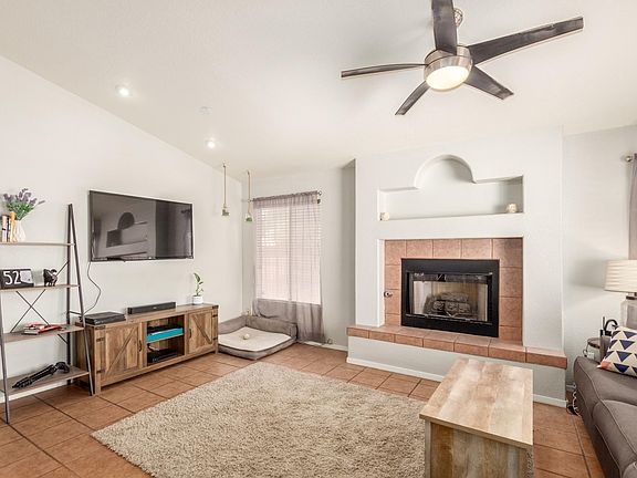 4th image of 2394 W Silverbell Oasis Way