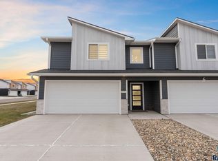 515 Harper Circle Cir, Harrisburg, SD 57032