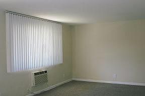 1st image of 1217 Underhill Dr APT 211