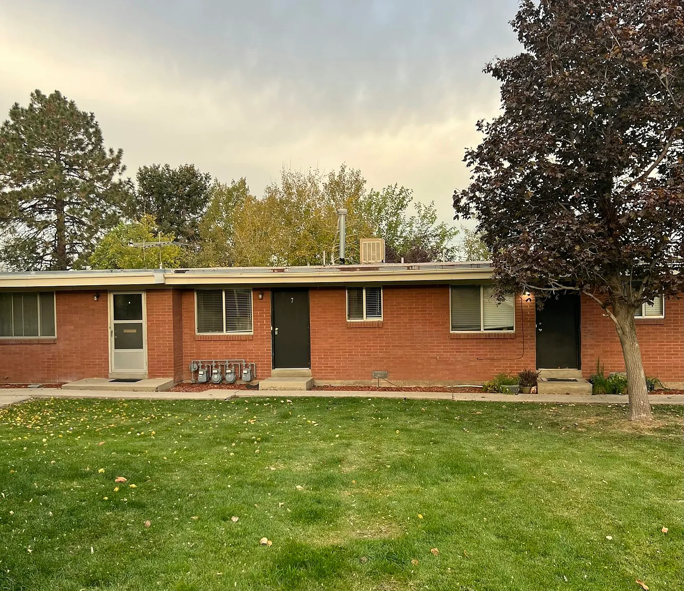 2122 Orchard Drive — Photo 2