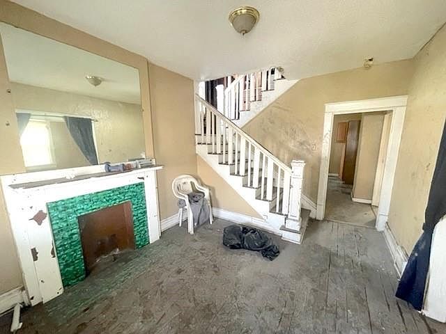 1st image of 945 Orville Ave