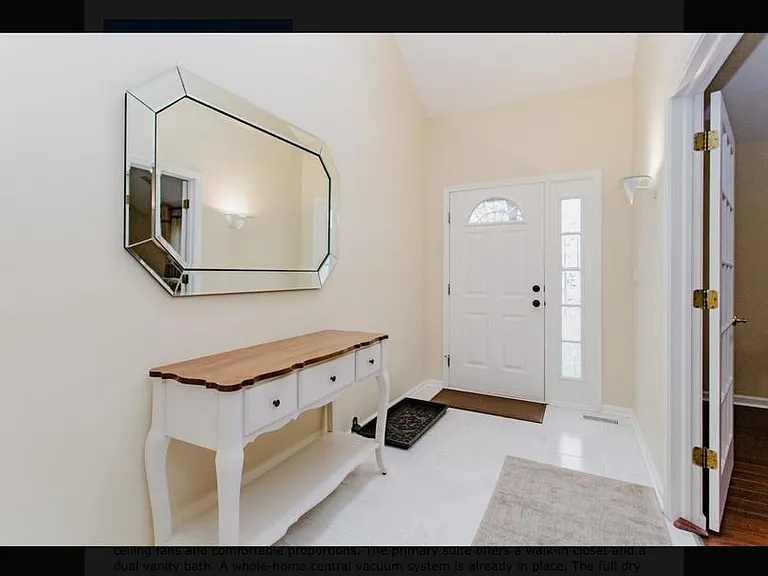 814 Dunhill Dr — Photo 2