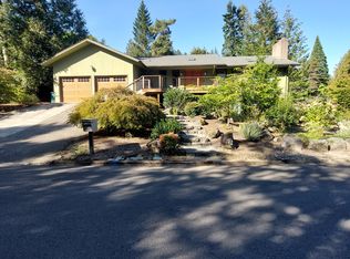 6635 SW Parkwest Ln #1, Portland, OR 97225