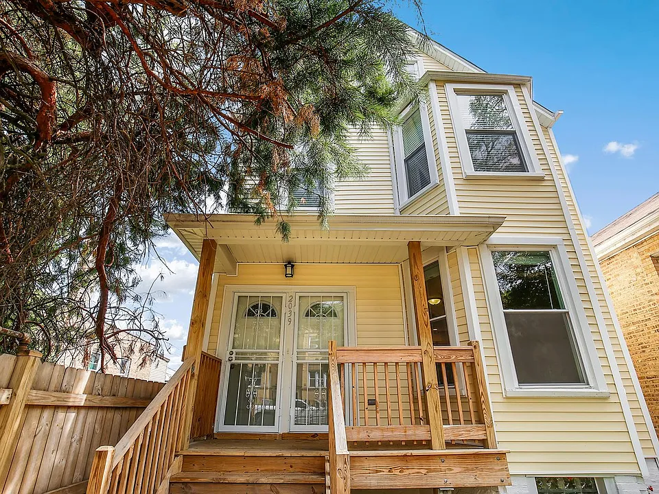 2039 N Kostner Ave #1