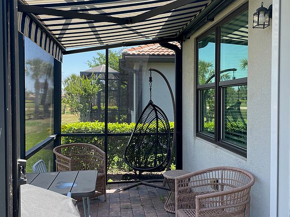 3rd image of 13828 Alafaya St