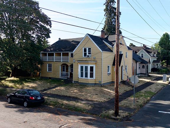 2nd image of 206 4th Ave SE