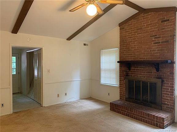 2nd image of 828 Ingraham Pl