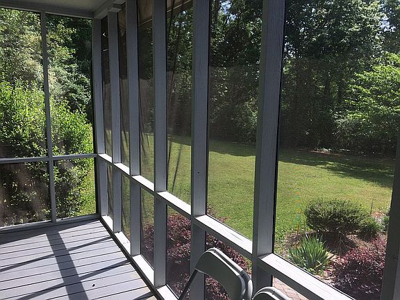 2nd image of 1326 Wilton Ln