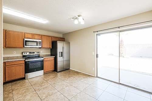 1st image of 204 E Beth Dr