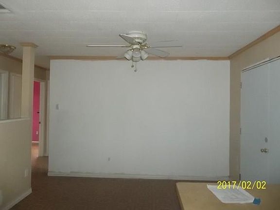 3rd image of 214 E Fairmeadows Dr