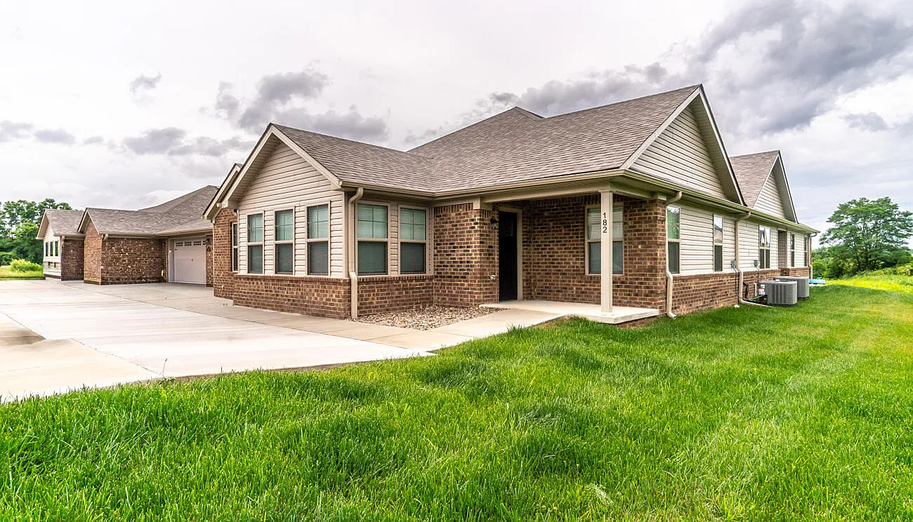 2 bed, 2.0 bath, 1550 sqft, $1,700 — Photo 3